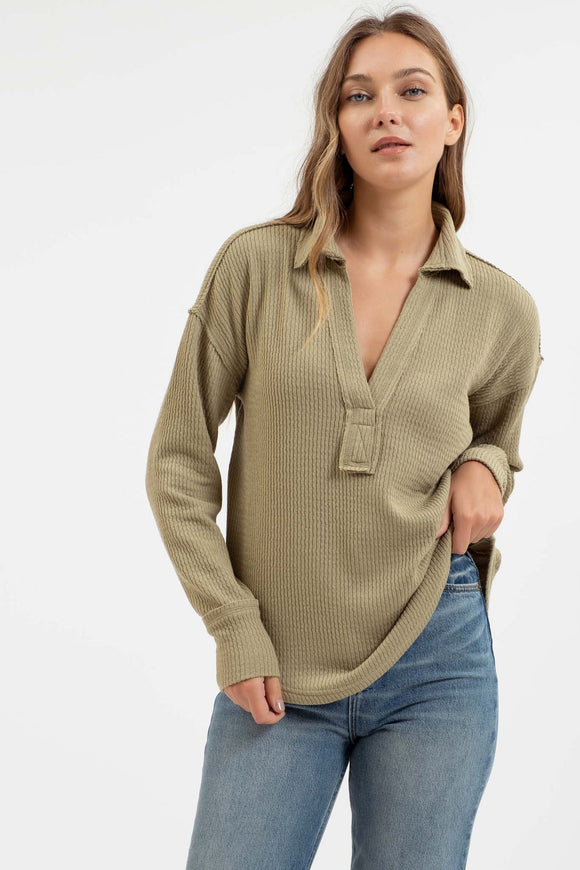 SPLIT NECK LONG SLEEVE EXPOSED SEAM KNIT TOP